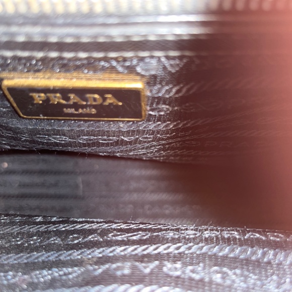 Genuine Prada Saffiano Galleria Tote - Picture 14 of 16